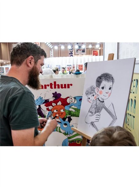 Vreau sa fiu invizibil - Dan Ungureanu | Arthur [cartonata]