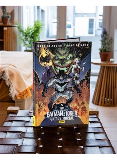 Batman si Joker. Un duo mortal - Marc Silvestri, Arif Prianto | Grafic [cartonata]
