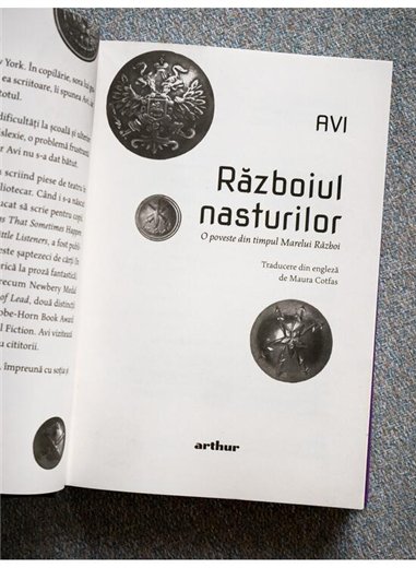 Razboiul nasturilor - AVI | Arthur [cartonata]